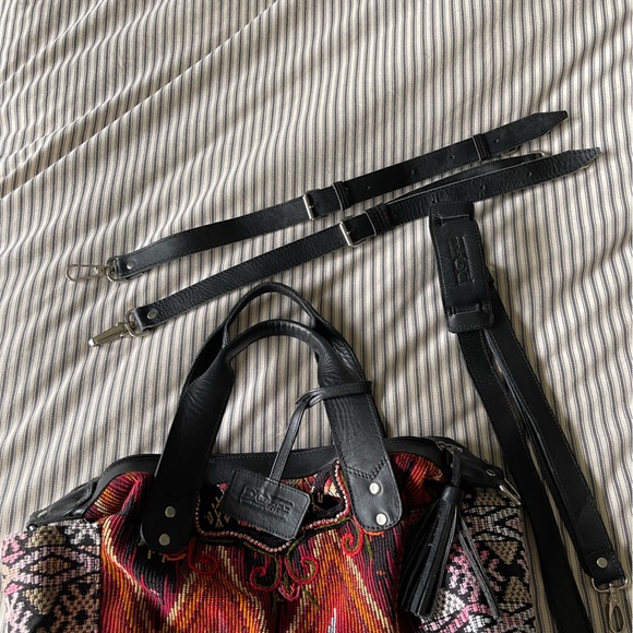 DC Bags mini-bumblebee convertible day bag - Picture 7 of 8